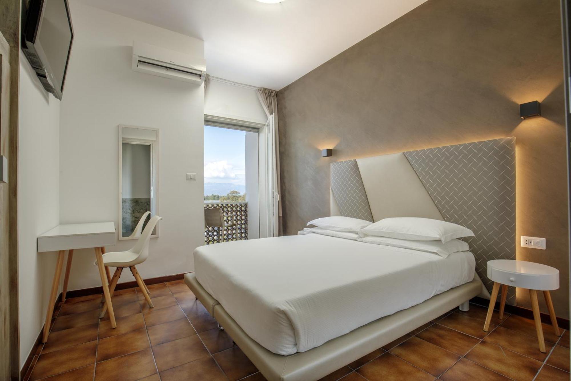 Hotel Tirreno Latina Eksteriør bilde
